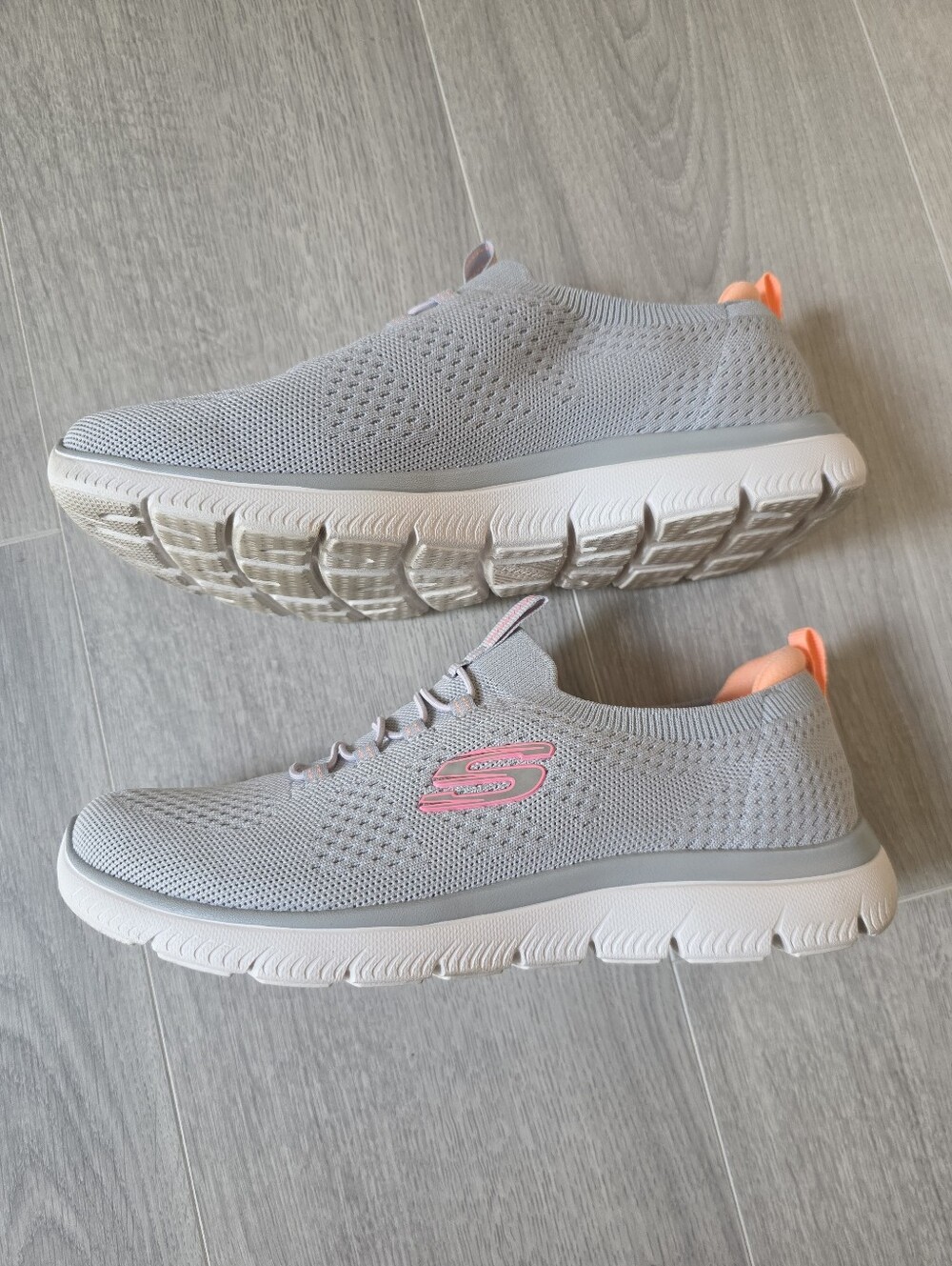 Sketchers Light Gray Slip On Sneakers - Picture 7 of 9